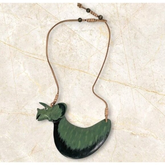 Dinosaur Necklace Triceratops Wooden Hand Painted Rawhide Carved Shape Green Vtg - Picture 1 of 15